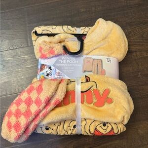 Disney Winnie the Pooh Hunny Pajama Set in Pink and Beige size small